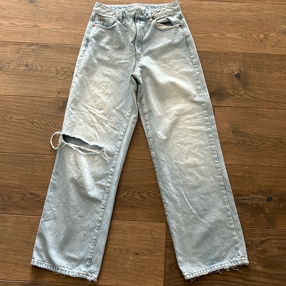 Light Wash Wide Leg Jeans - Picture 1 of 4